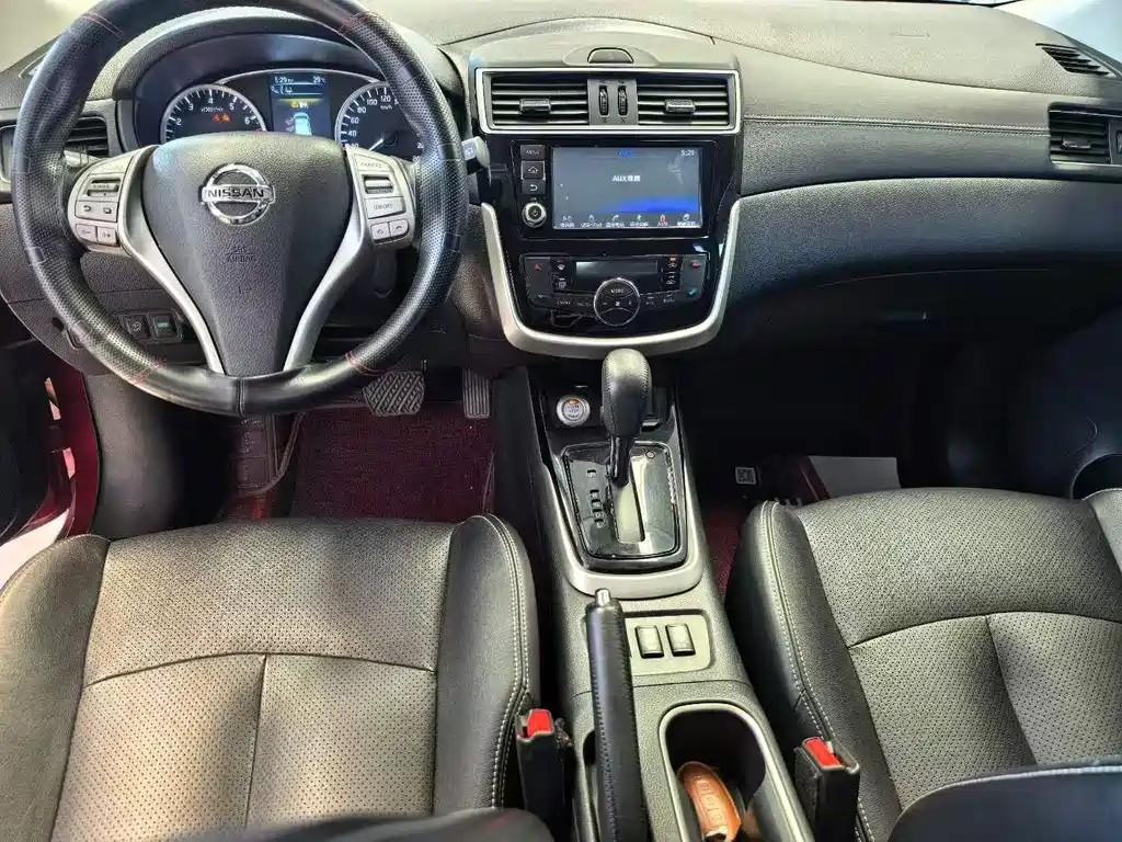 Nissan Tiida 2016 — фото 7
