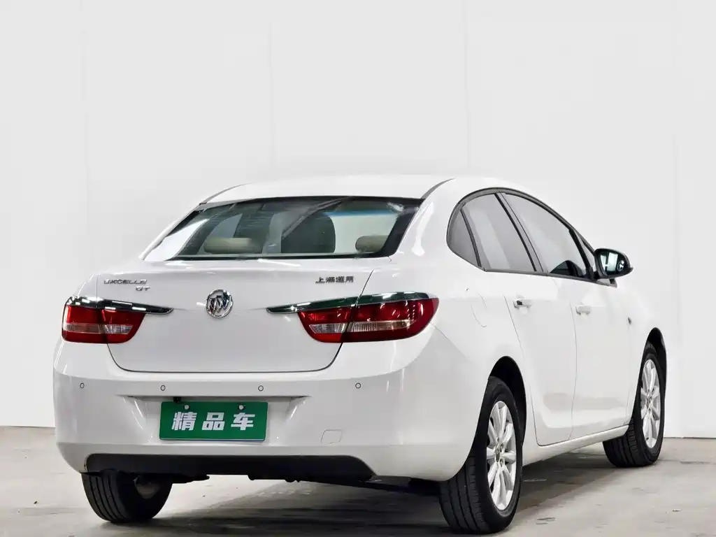 Buick Excelle 2015 — фото 4