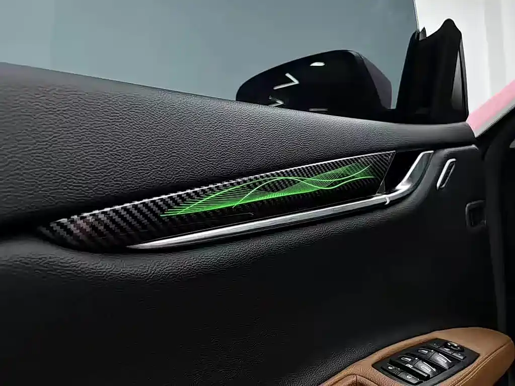 Maserati Ghibli 2021 — фото 20