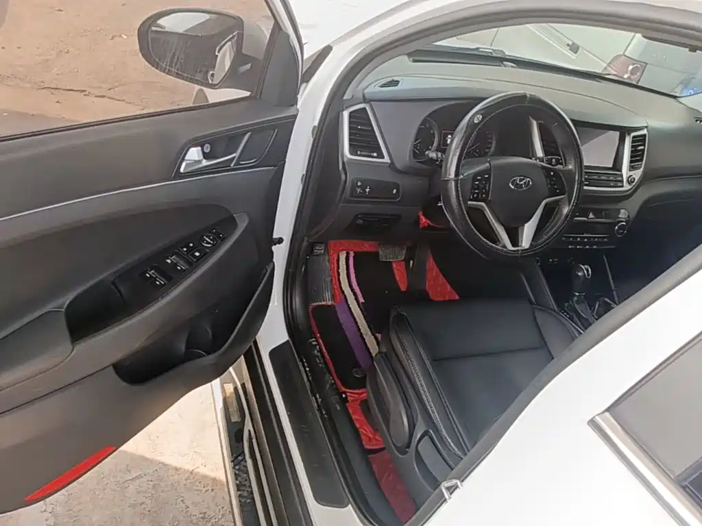 Hyundai Tucson 2018 — фото 16