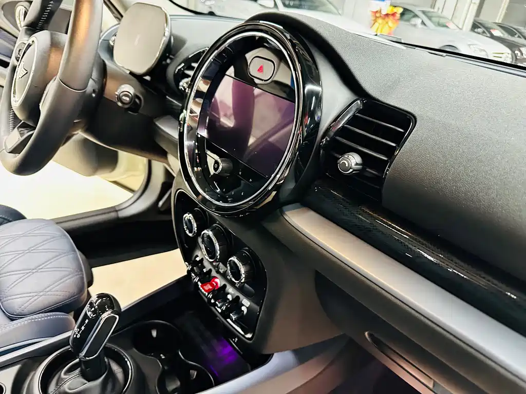 MINI Clubman 2021 — фото 23