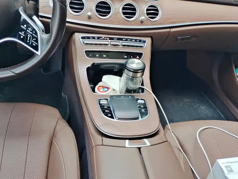 Mercedes-Benz E-Class 2023 — фото 16