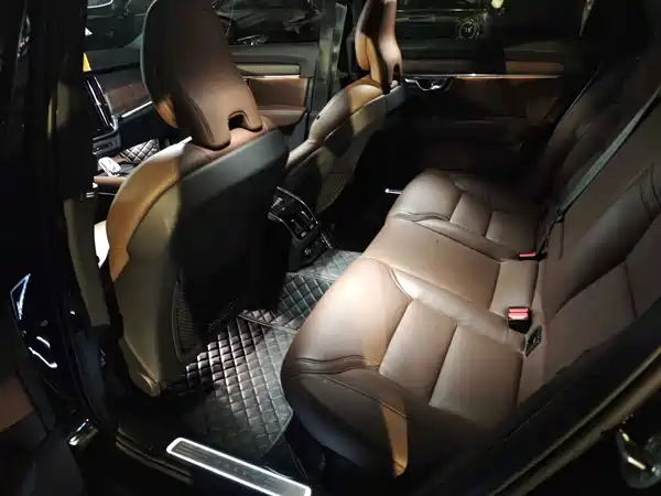 Volvo S90 2024