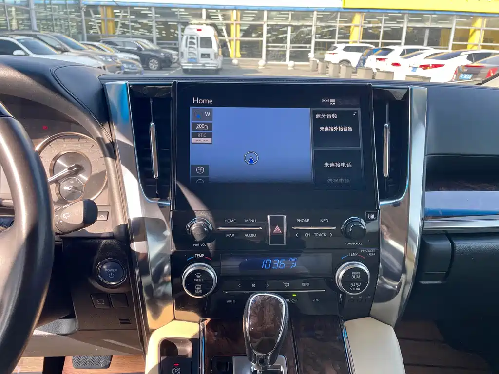 Toyota Alphard 2020 — фото 8