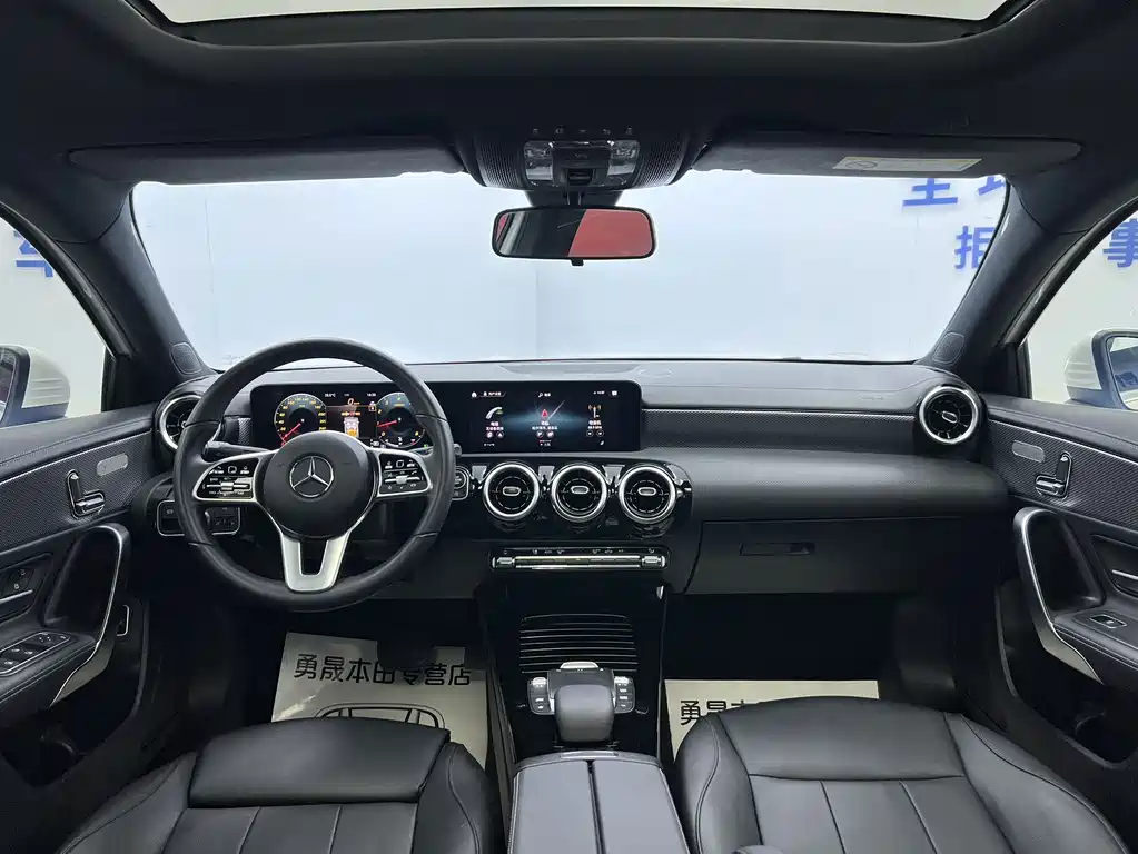 Mercedes-Benz A-Class 2023 — фото 18