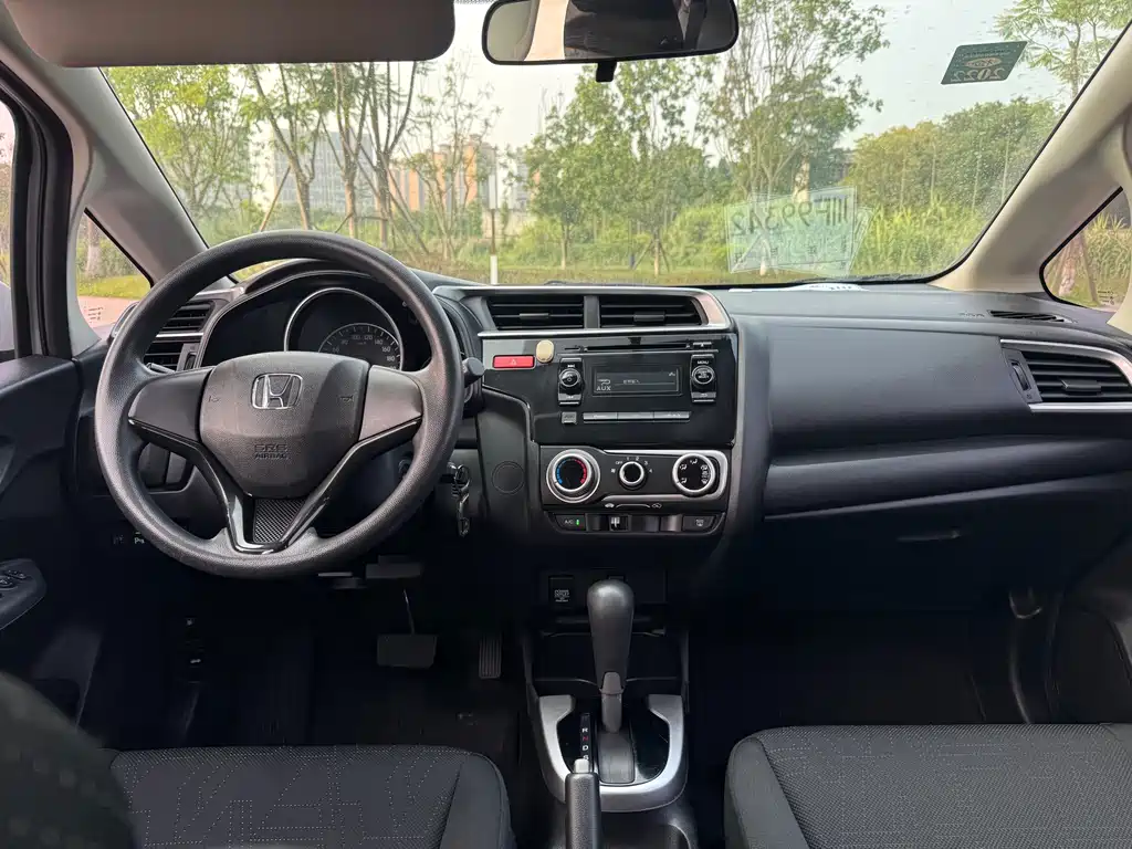 Honda Fit 2016 — фото 15