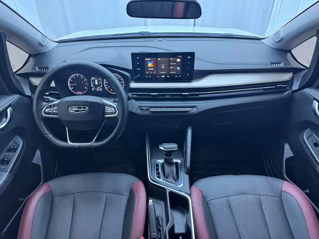 Geely Vision X3 2022 — фото 13