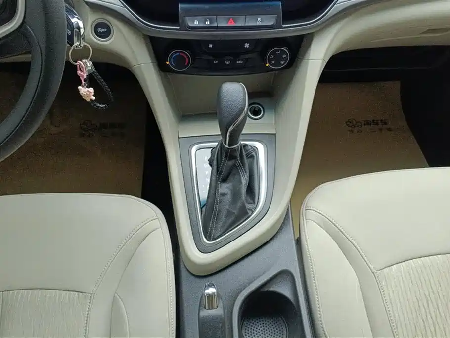 Buick Excelle 2020 — фото 16