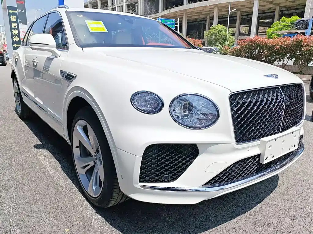 Bentley Bentayga — фото 7
