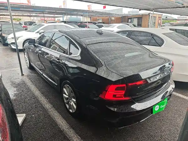 Volvo S90 2019