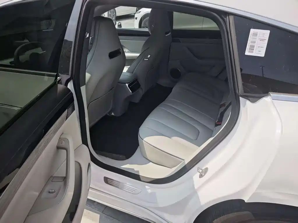 Luxeed Zhijie S7 2025