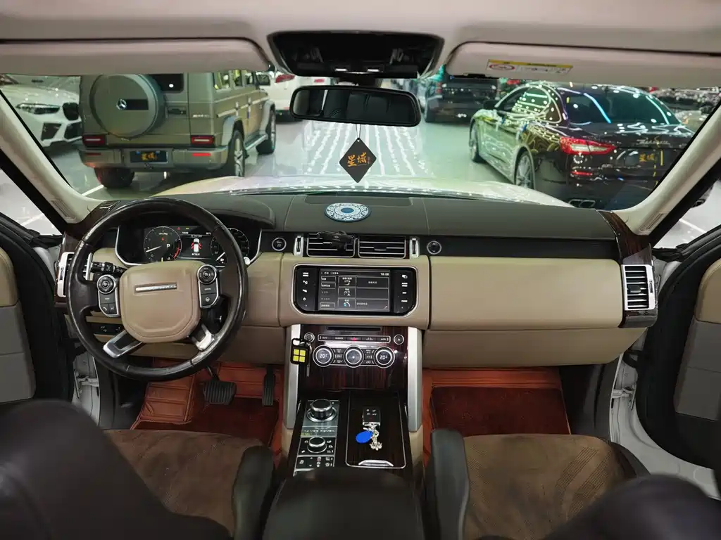 Land Rover Range Rover 2015 — фото 10