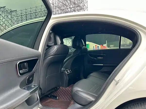 Mercedes-Benz C-Class 2021