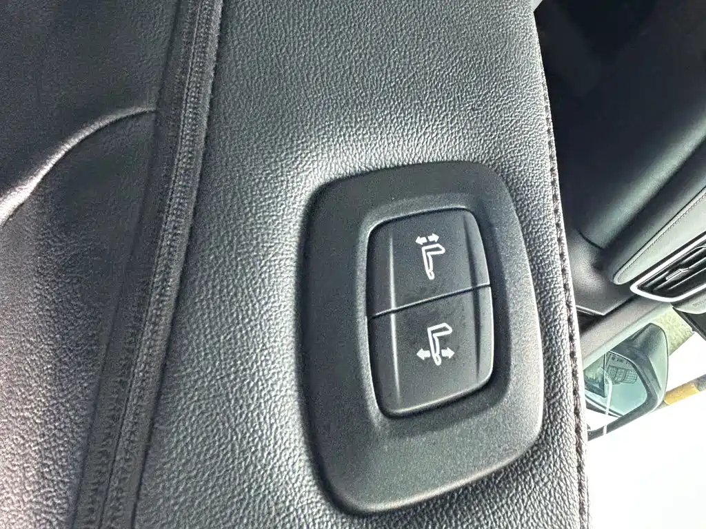 Toyota Camry 2023 — фото 22