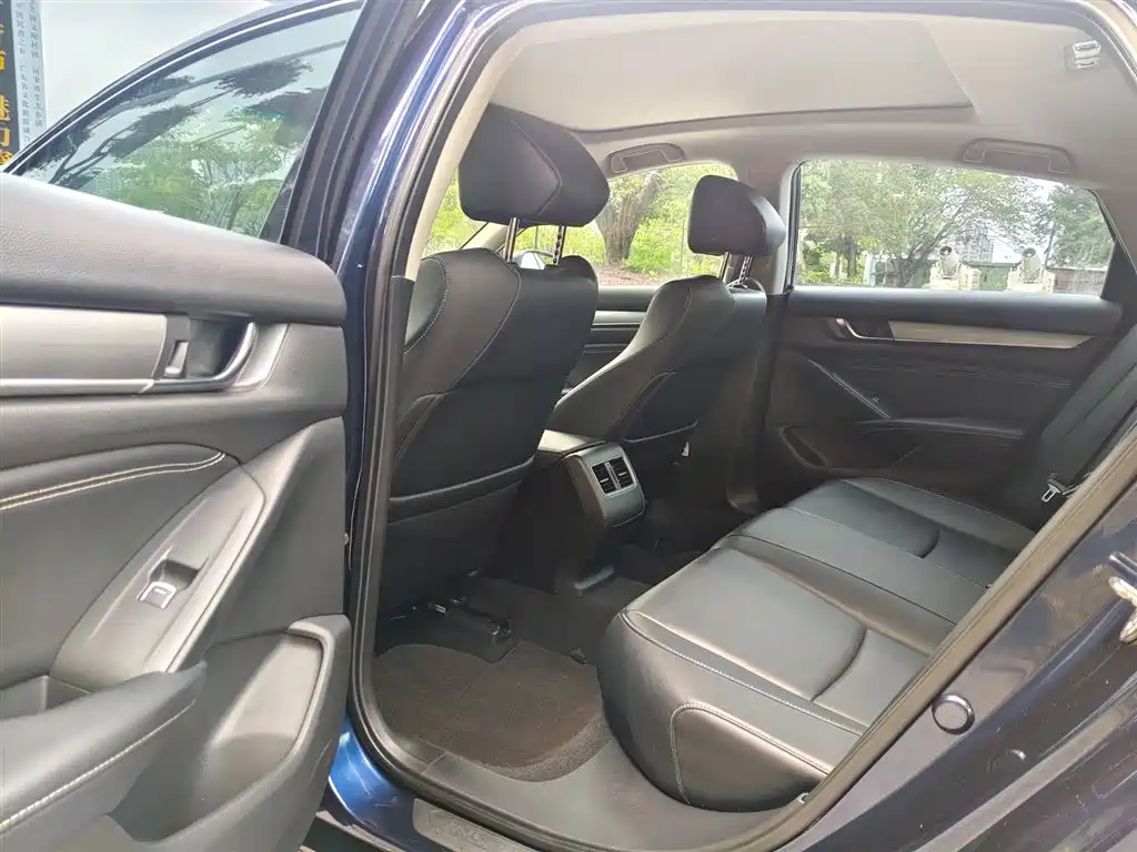 Honda Inspire 2019 — фото 12