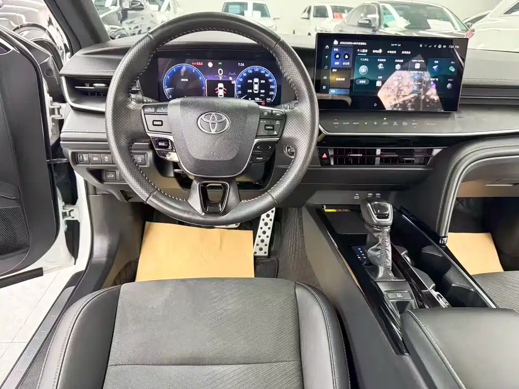 Toyota Camry 2024 — фото 17