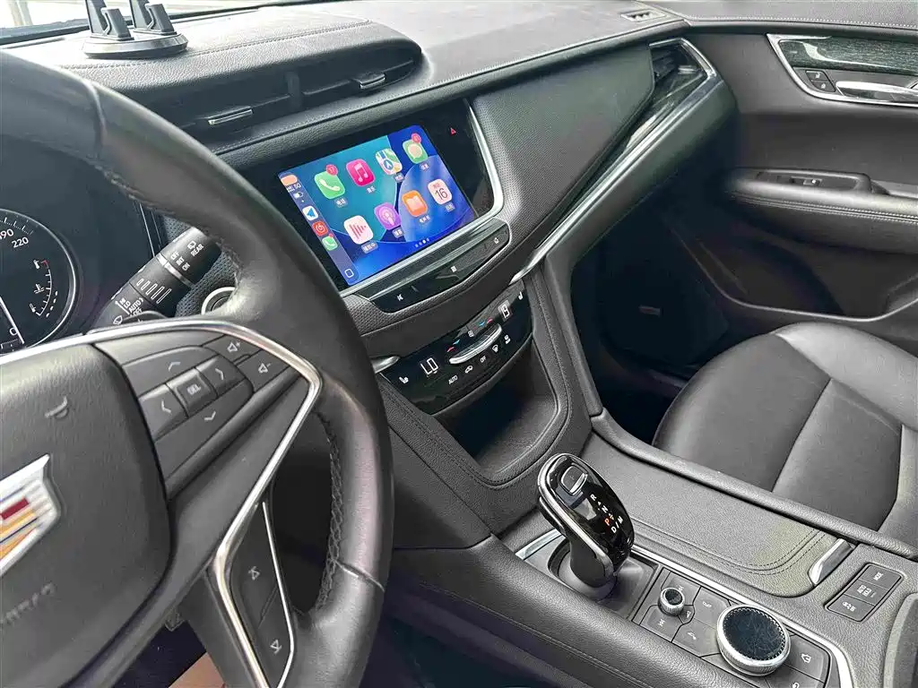 Cadillac XT5 2020 — фото 13