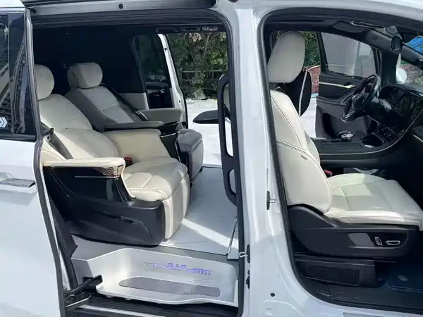 GAC Trumpchi M8 2023