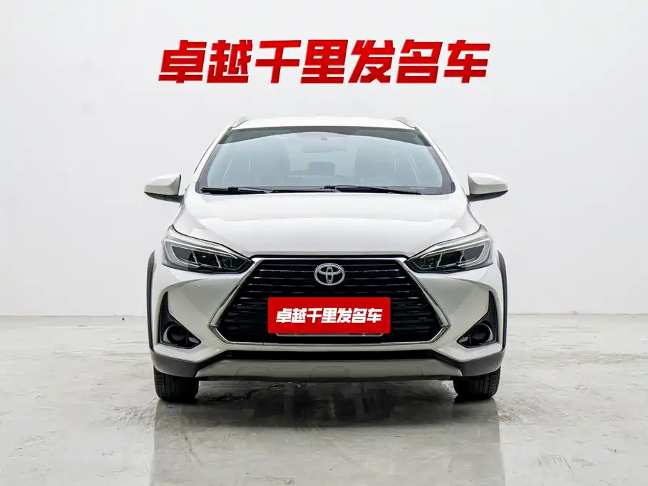 Toyota Yaris L 2022 — фото 6