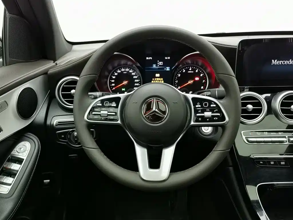 Mercedes-Benz GLC 2020 — фото 11