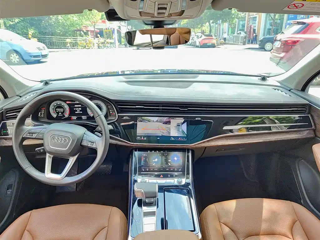 Audi Q7 2023 — фото 10