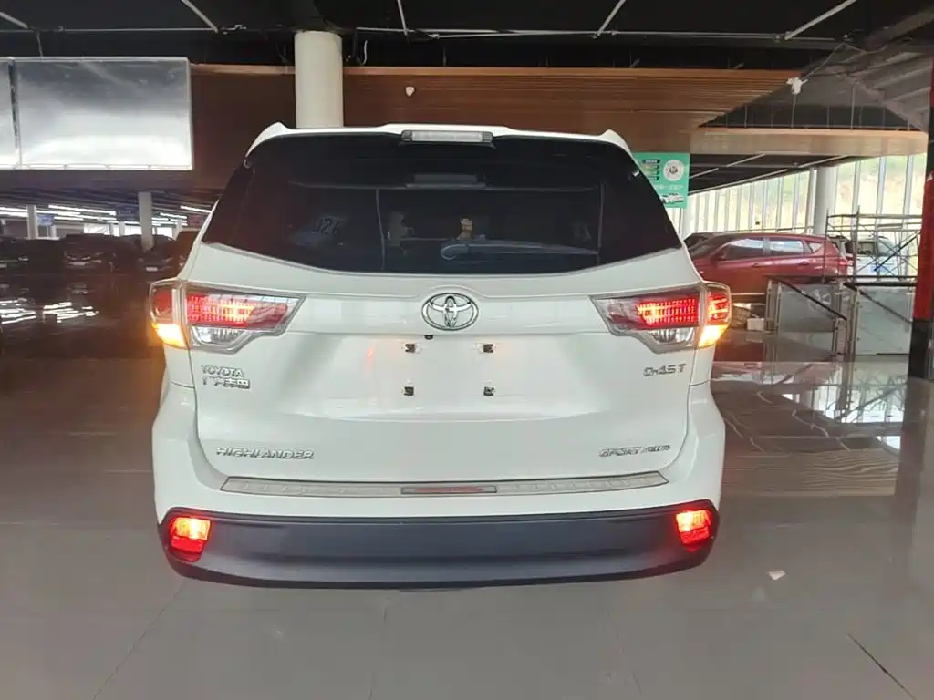 Toyota Highlander 2016
