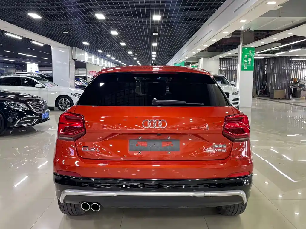 Audi Q2L 2019 — фото 6