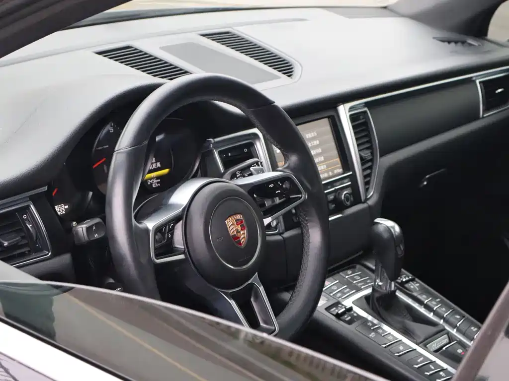 Porsche Macan 2015 — фото 6