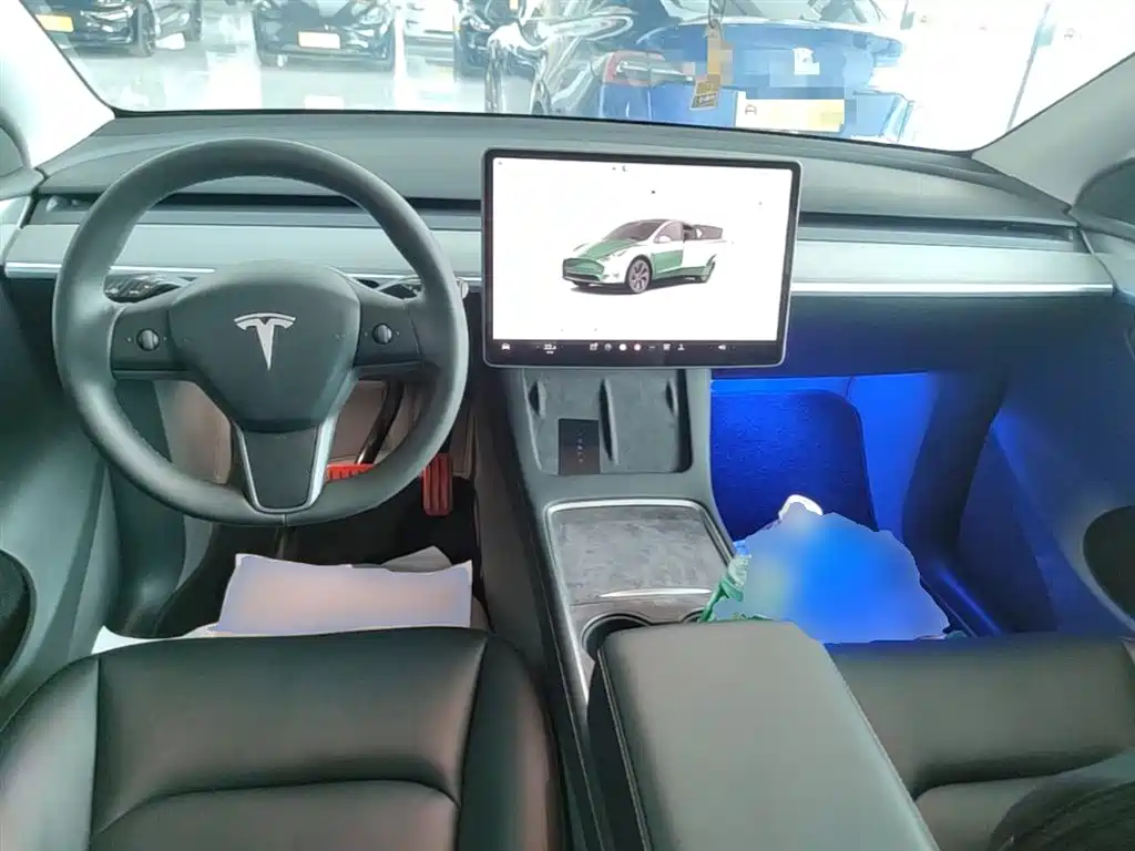 Tesla Model Y 2023 — фото 10