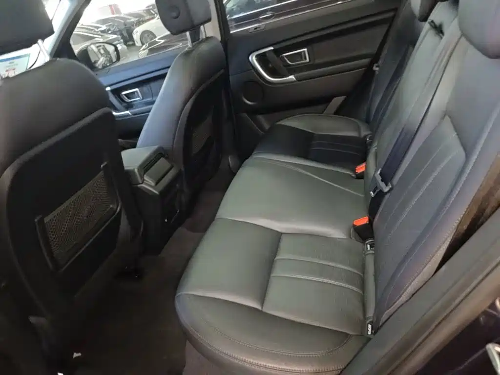 Land Rover Discovery Sport 2017 — фото 17