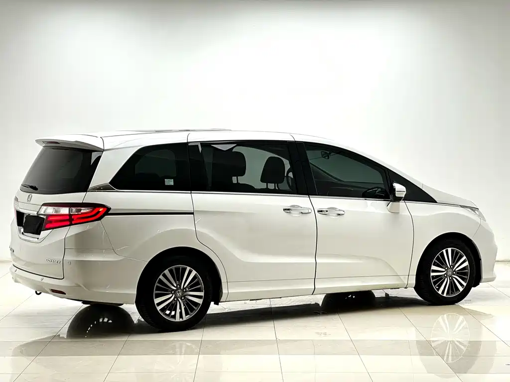 Honda Odyssey 2019 — фото 14