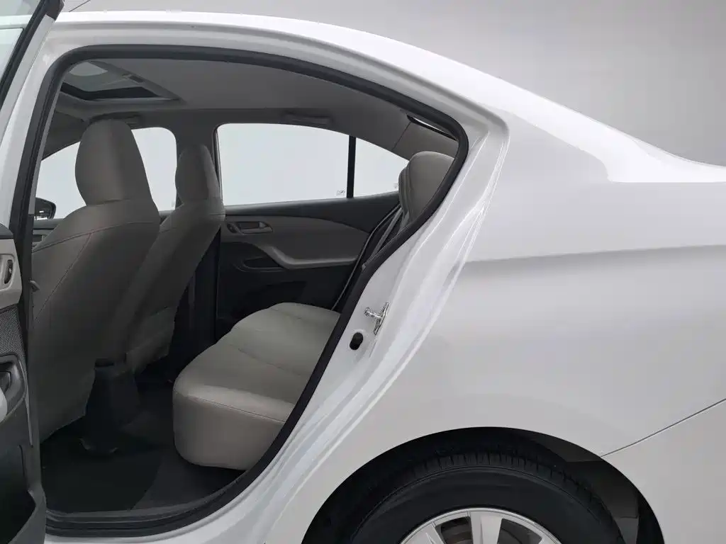 Chevrolet Sail 2017 — фото 15