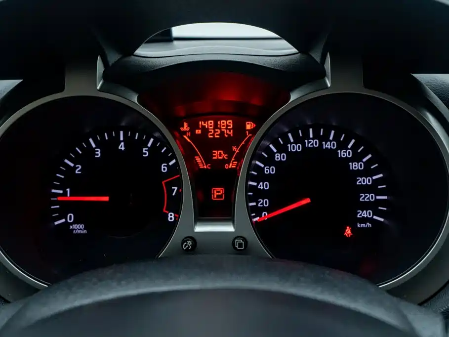 Infiniti ESQ 2016 — фото 9