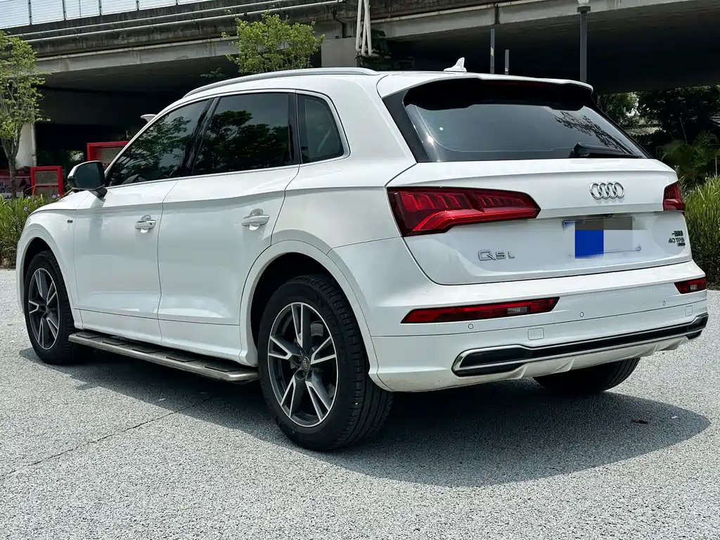 Audi Q5L 2019 — фото 6