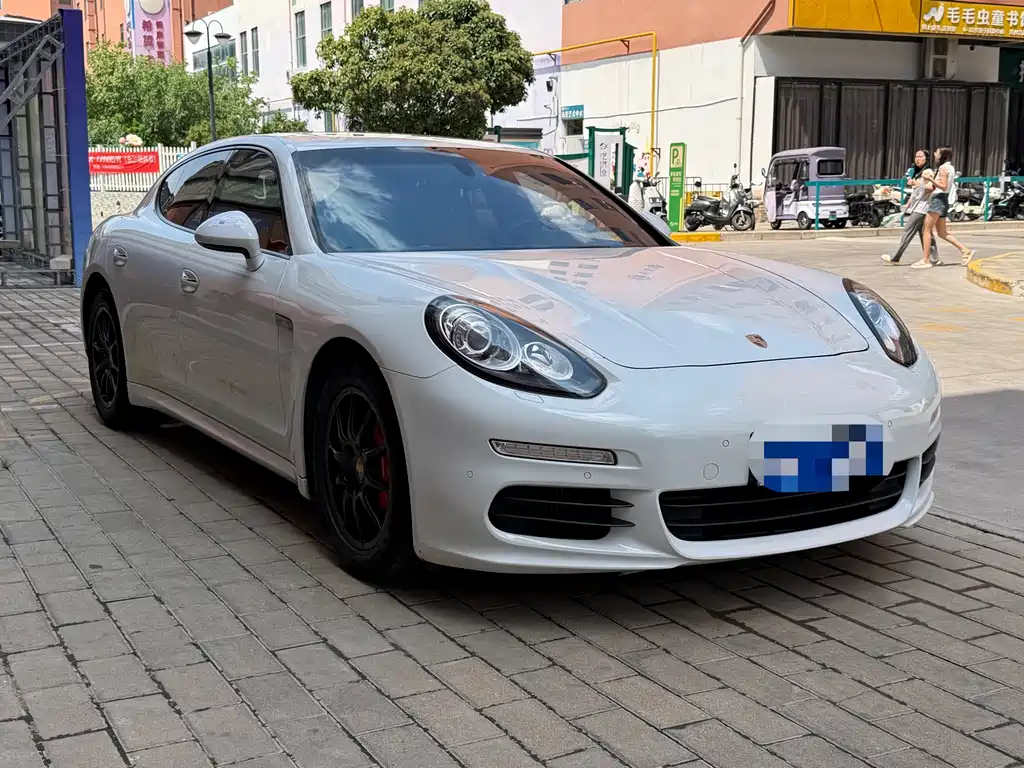 Porsche Panamera 2016