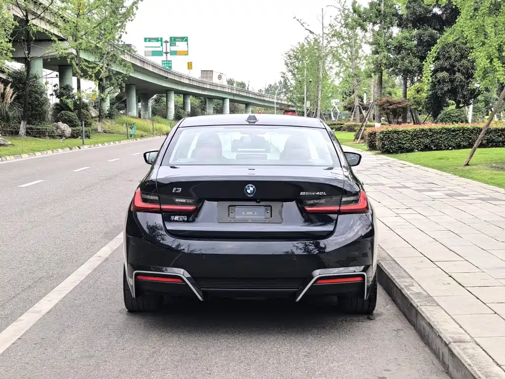 BMW i3 2024