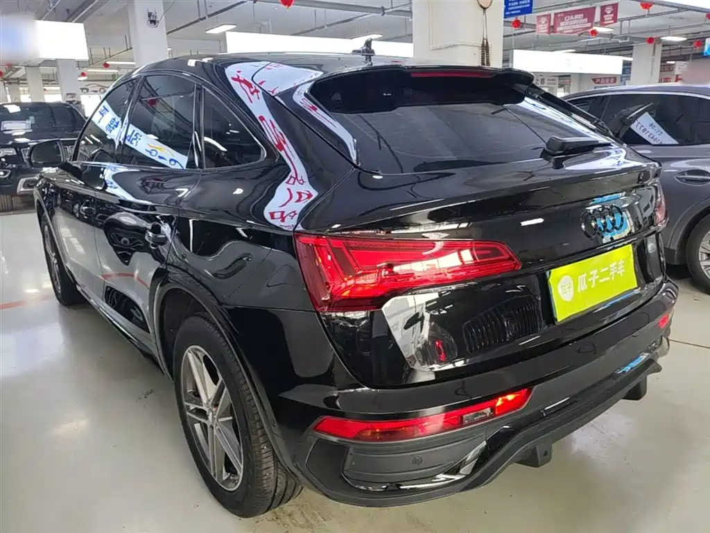 Audi Q5L Sportback 2023 — фото 5