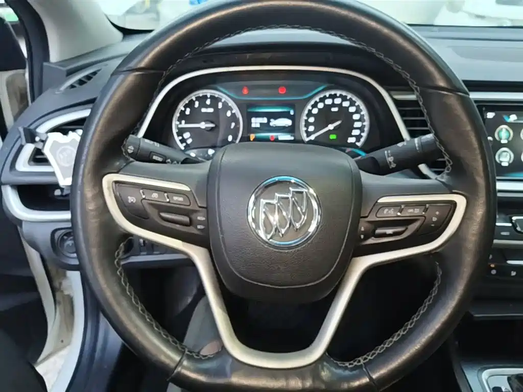 Buick Excelle 2018 — фото 11