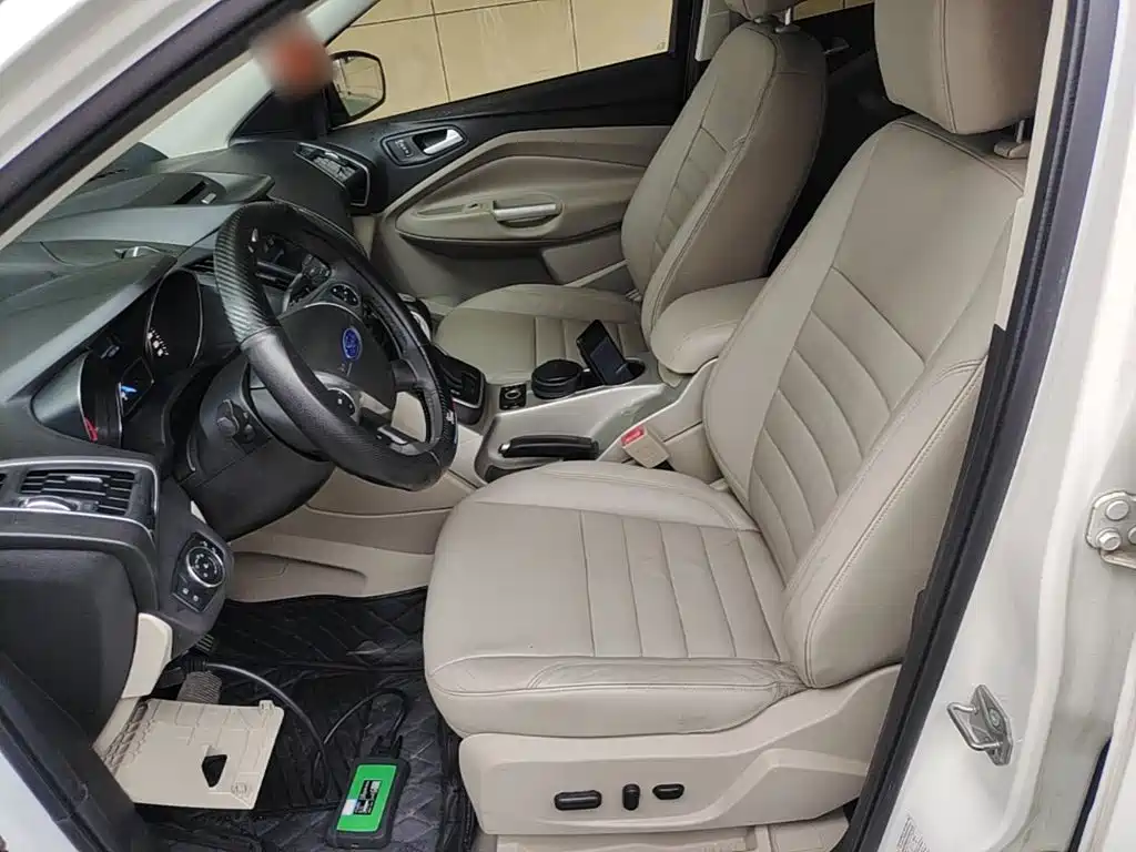 Ford Kuga 2014 — фото 11