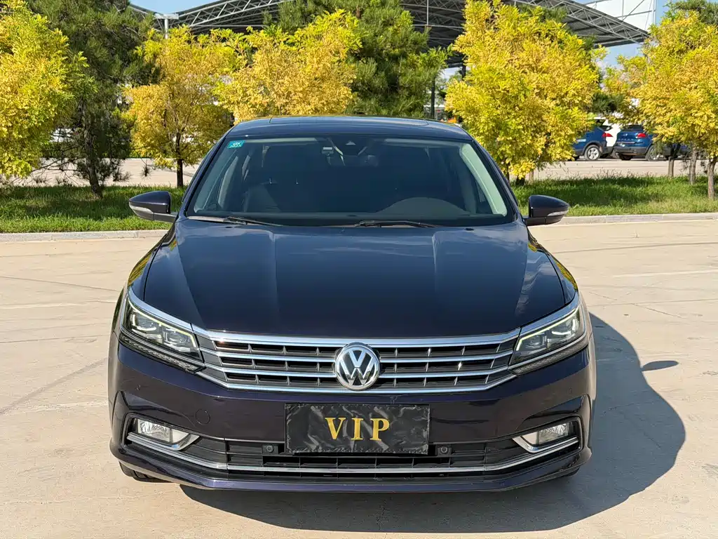 Volkswagen Passat 2017 — фото 2