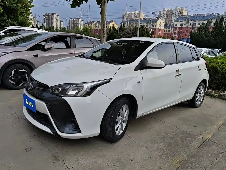 Toyota Yaris L 2018 — фото 1