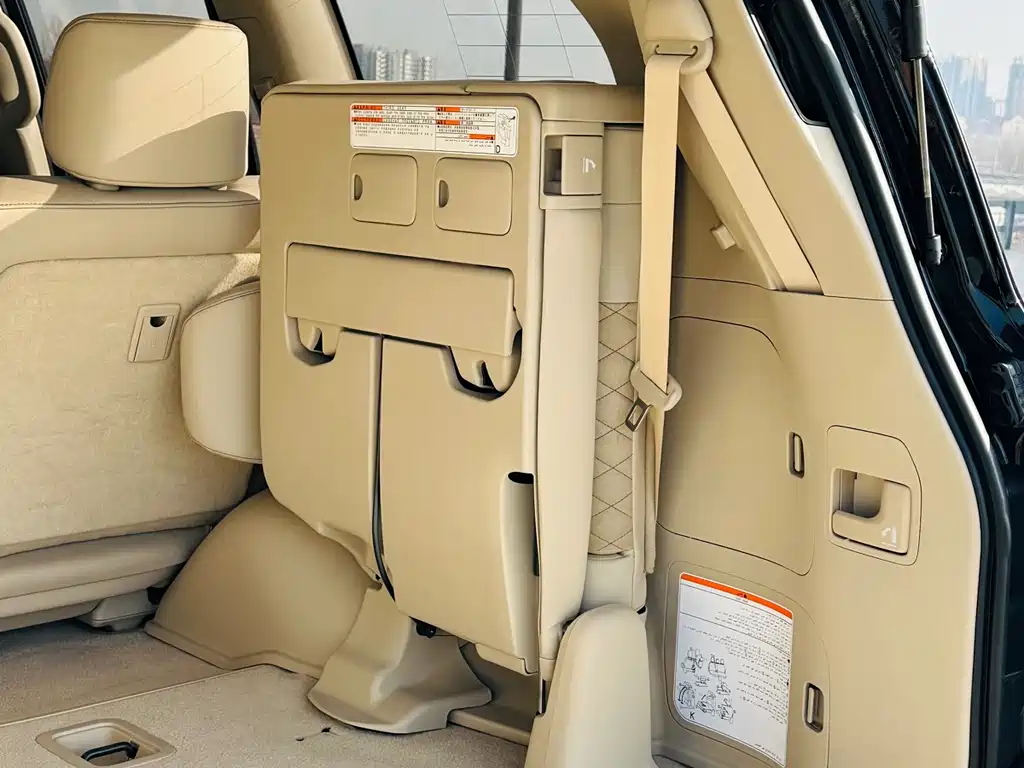 Toyota Land Cruiser 2020 — фото 28