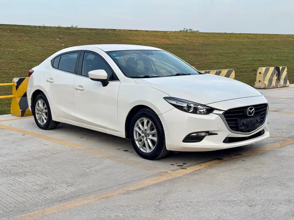 Mazda 3 Axela 2019 — фото 3