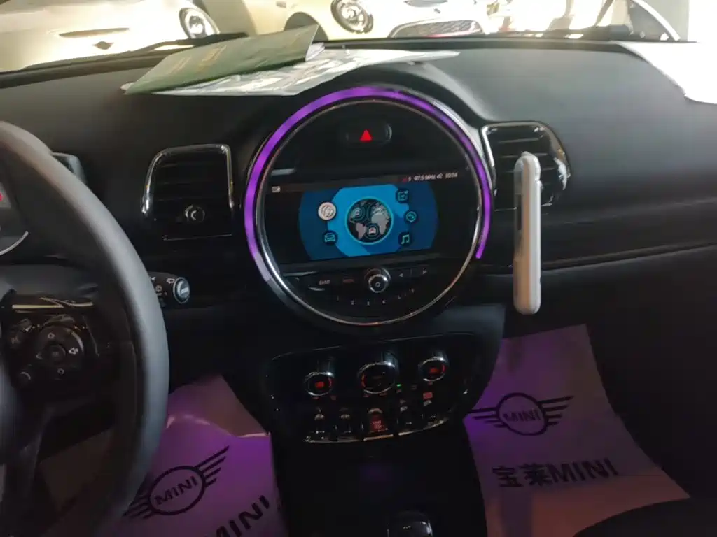 MINI Clubman 2020 — фото 13
