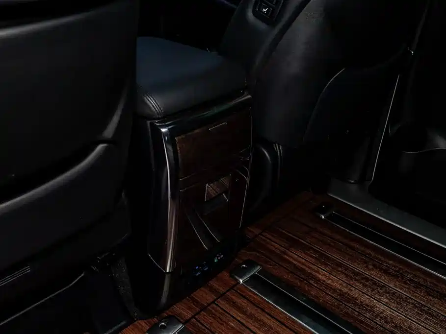 Toyota Alphard 2021 — фото 12