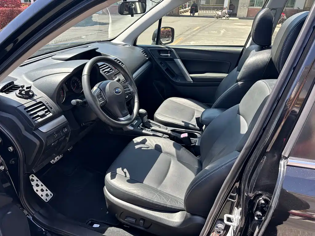 Subaru Forester 2015 — фото 13