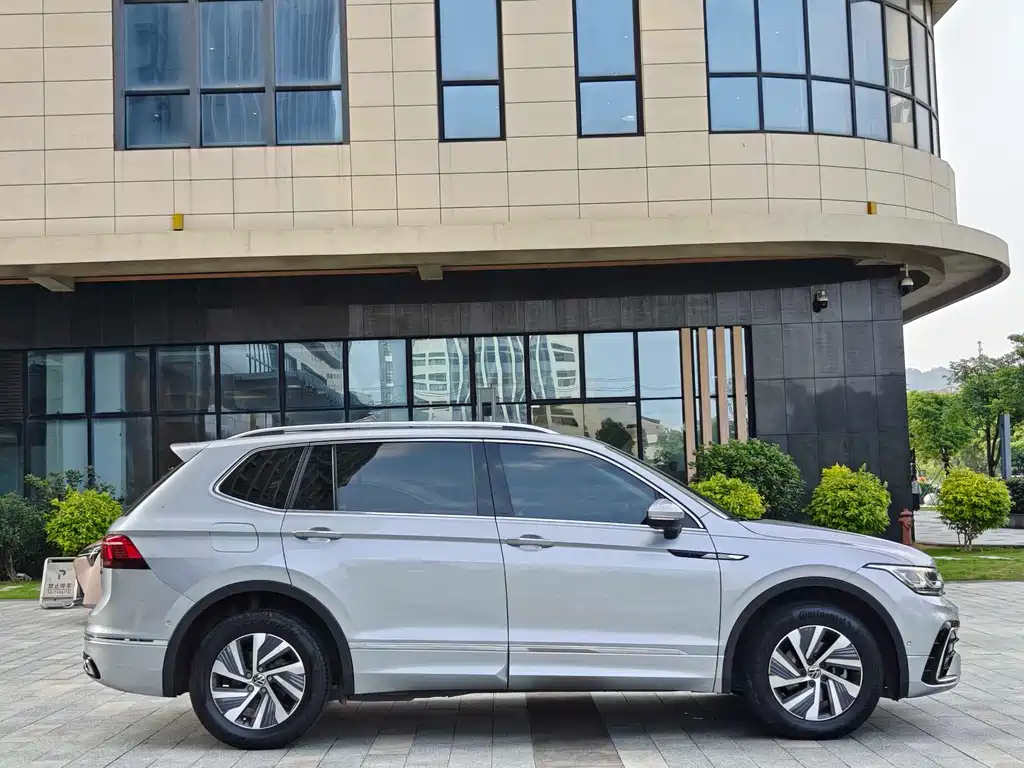 Volkswagen Tiguan L New Energy 2021 — фото 5