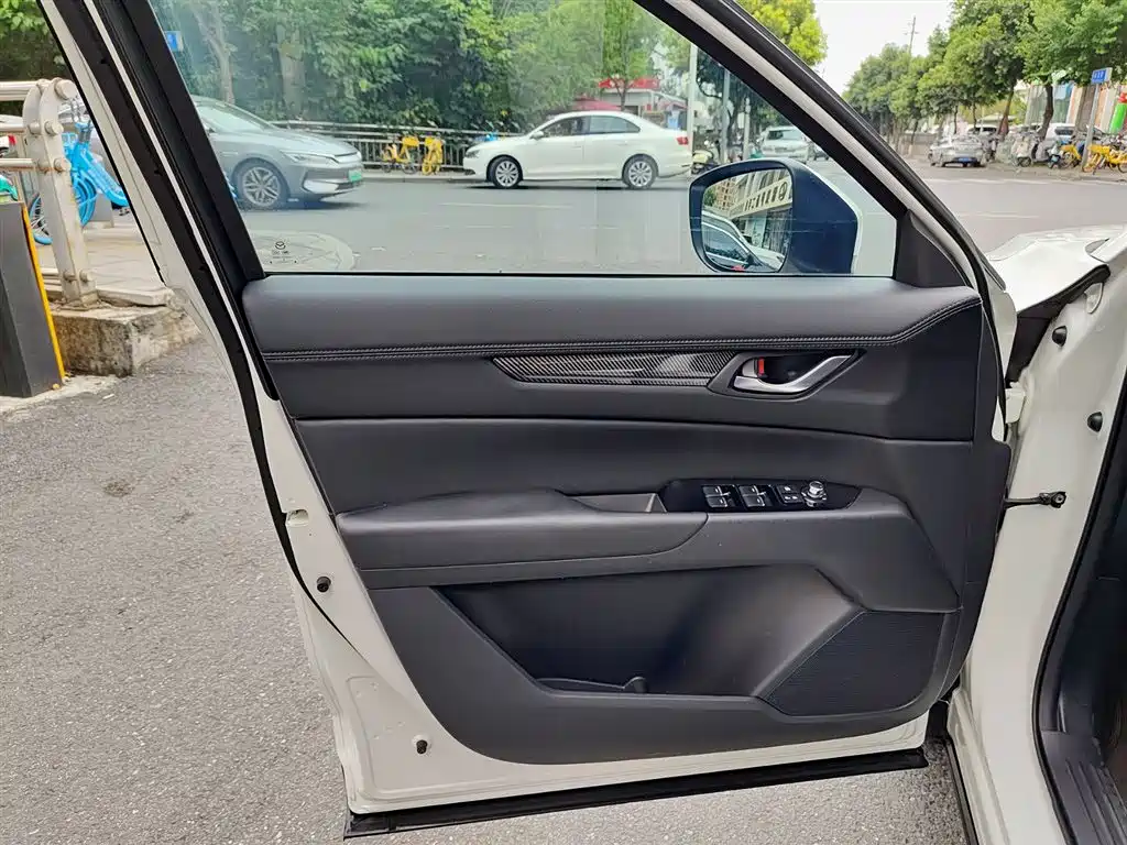Mazda CX-5 2024