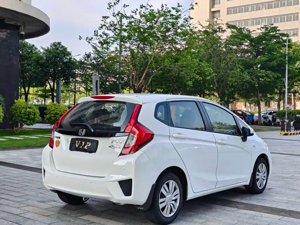 Honda Fit 2016 — фото 13