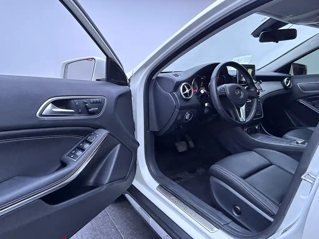 Mercedes-Benz GLA 2016